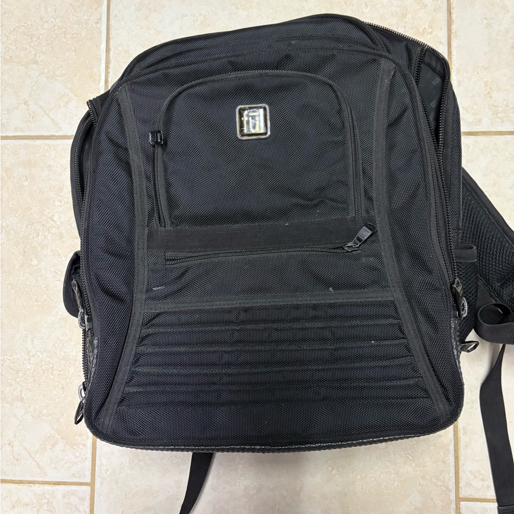 Ful Classic Black Backpack